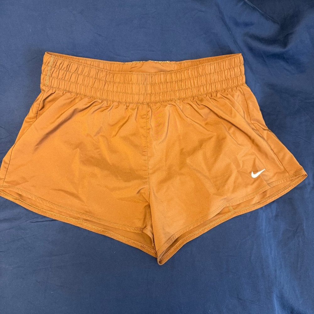 Nike Women's One Dri-FIT Mid-Rise 3" Brief-Lined Shorts size LARGE